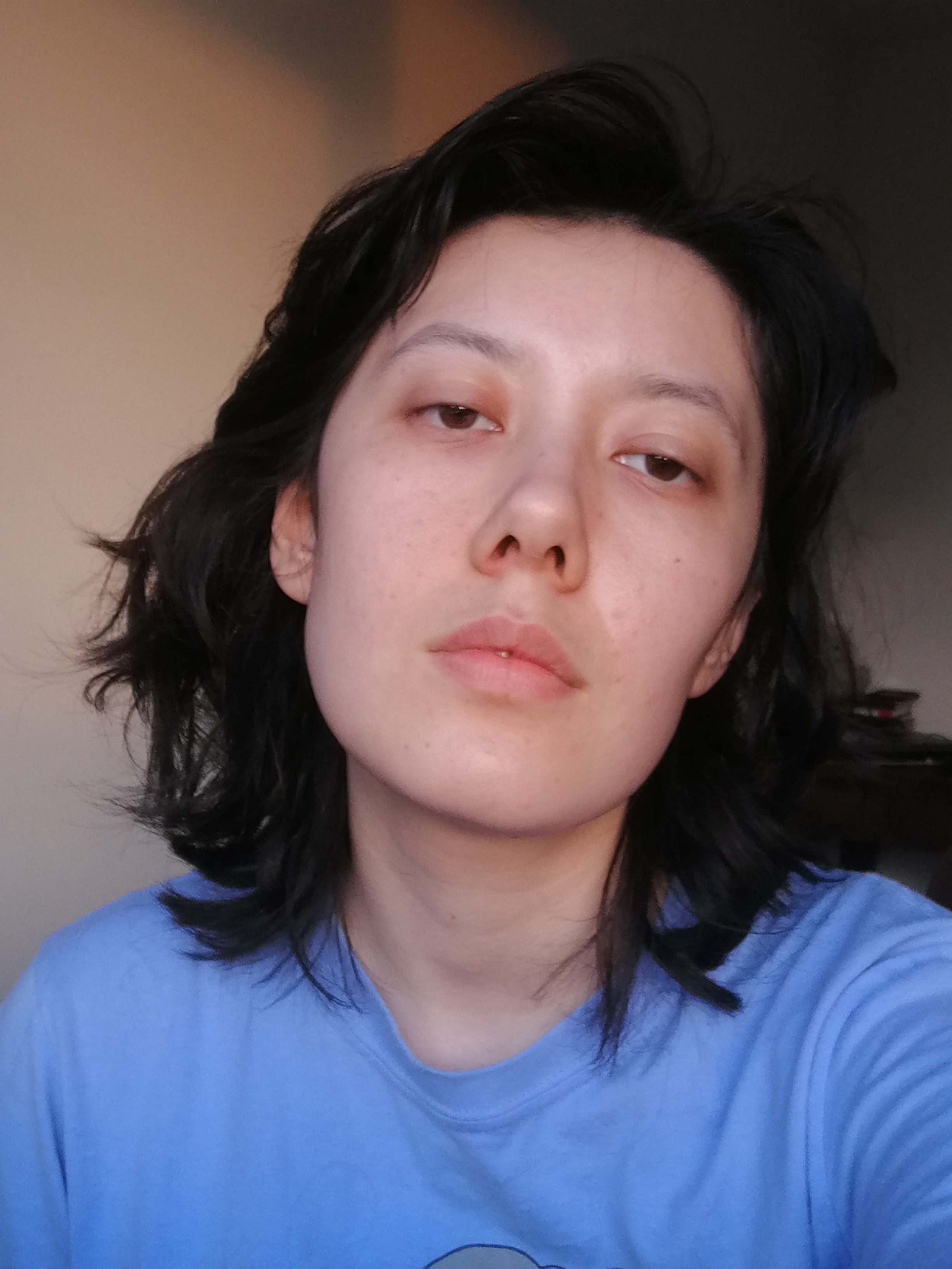 Headshot of Frey Kwa Hawking